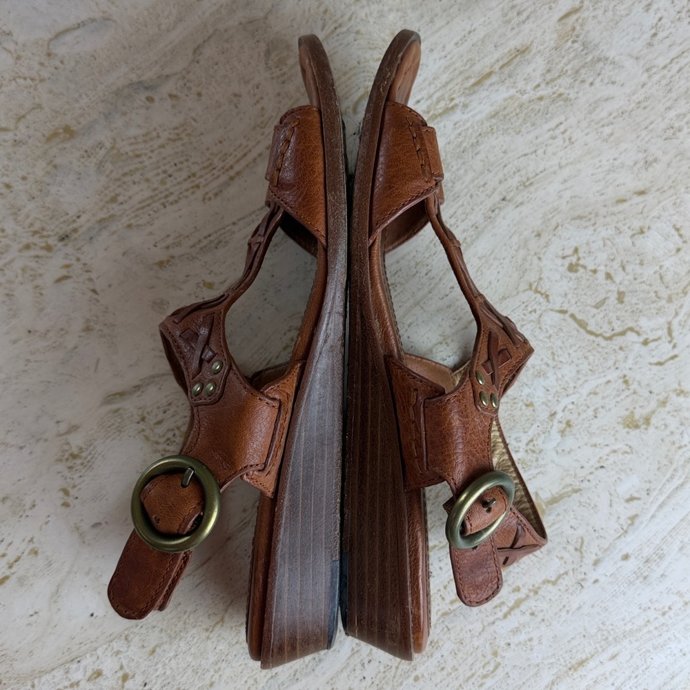 Frye Avery T-Strap Leather Cognac Brown Boho Western Sandals Women’s Size 6 - Picture 4 of 9